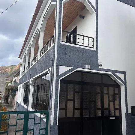 Holiday home A Casa Da Minha Mae Paul do Mar (Madeira)