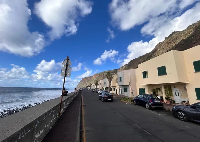 A Casa Da Minha Mae Paul do Mar (Madeira)